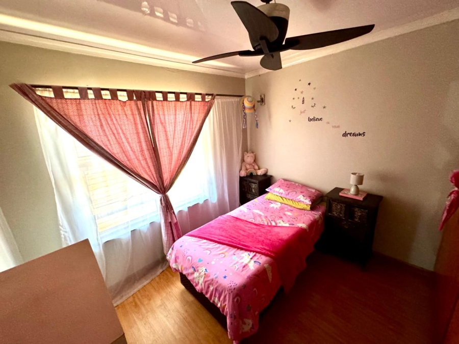 3 Bedroom Property for Sale in Cosmosrand Mpumalanga