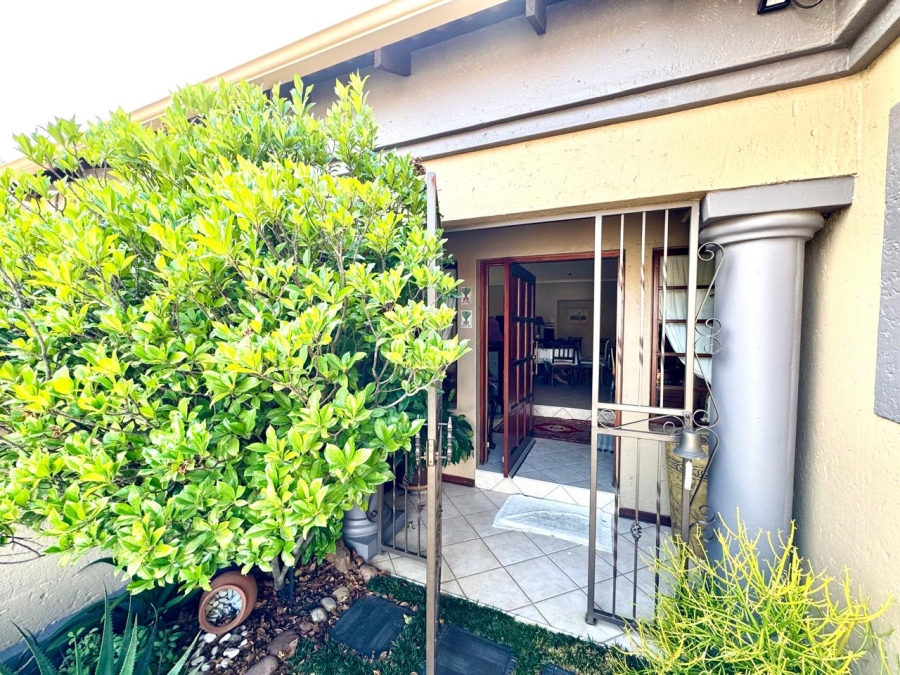 3 Bedroom Property for Sale in Cosmosrand Mpumalanga