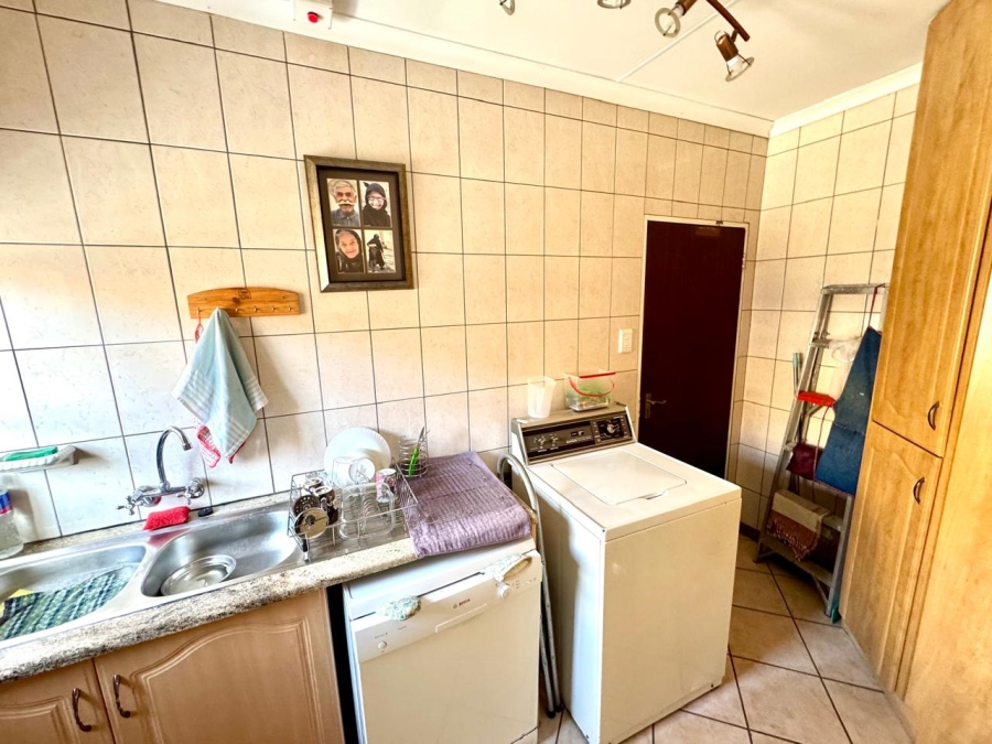 3 Bedroom Property for Sale in Cosmosrand Mpumalanga