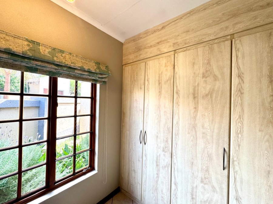 3 Bedroom Property for Sale in Cosmosrand Mpumalanga