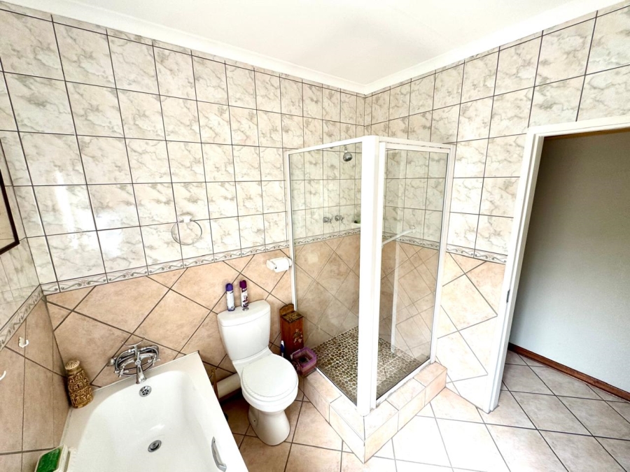 3 Bedroom Property for Sale in Cosmosrand Mpumalanga