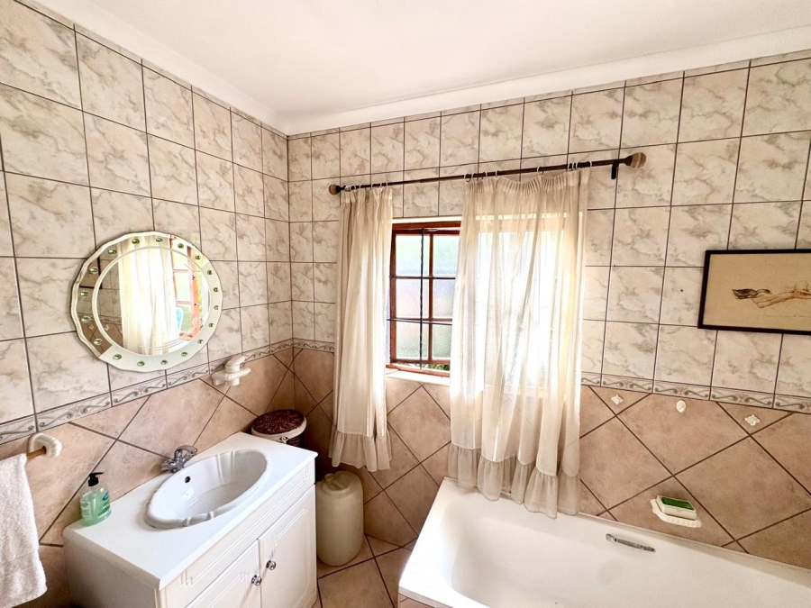 3 Bedroom Property for Sale in Cosmosrand Mpumalanga