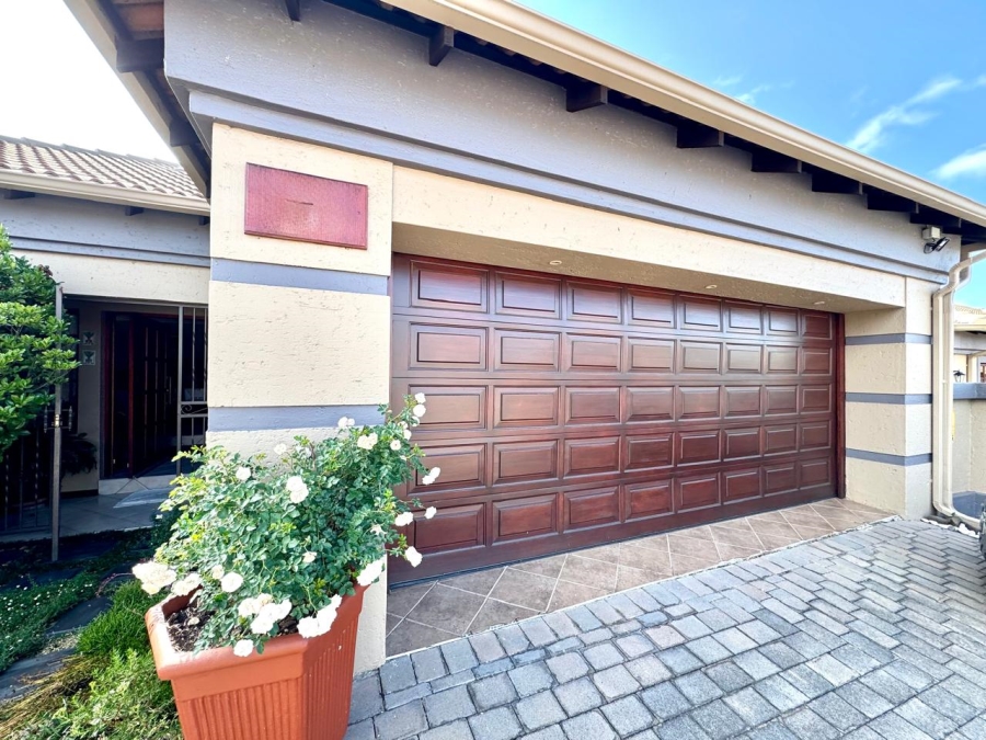 3 Bedroom Property for Sale in Cosmosrand Mpumalanga