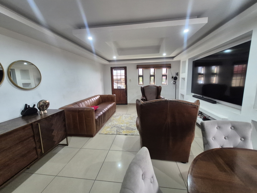 3 Bedroom Property for Sale in Embalenhle Ext 4 Mpumalanga