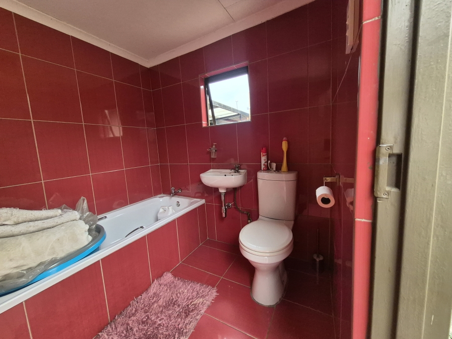 3 Bedroom Property for Sale in Embalenhle Ext 4 Mpumalanga