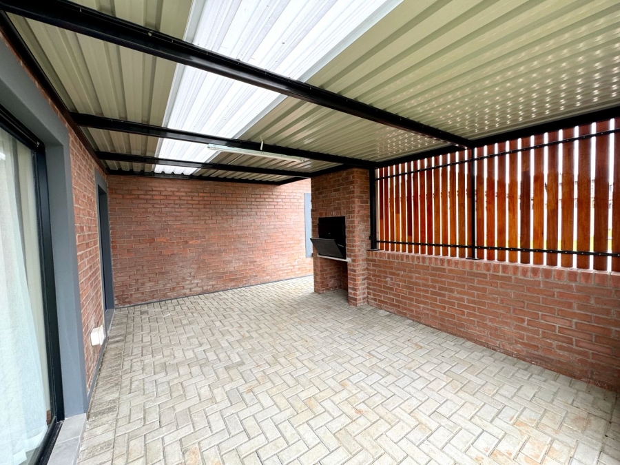 3 Bedroom Property for Sale in Terra Nova Mpumalanga