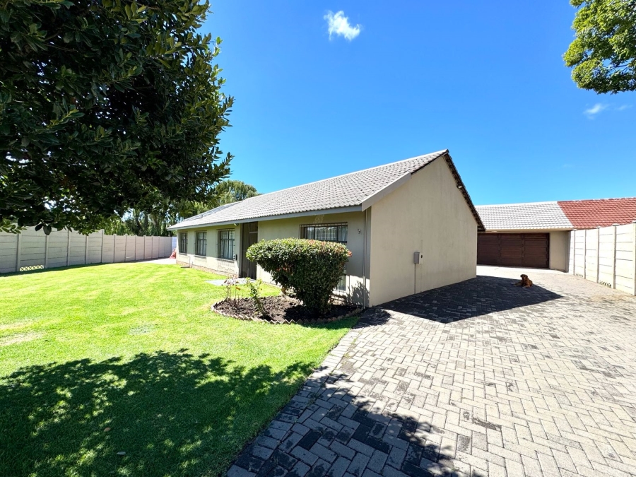 4 Bedroom Property for Sale in Cosmosrand Mpumalanga