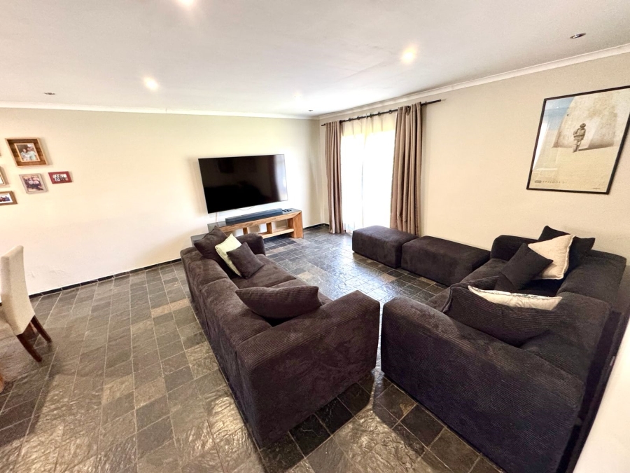 4 Bedroom Property for Sale in Cosmosrand Mpumalanga