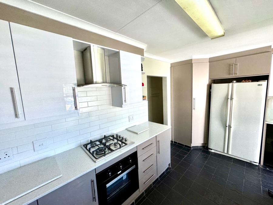 4 Bedroom Property for Sale in Cosmosrand Mpumalanga