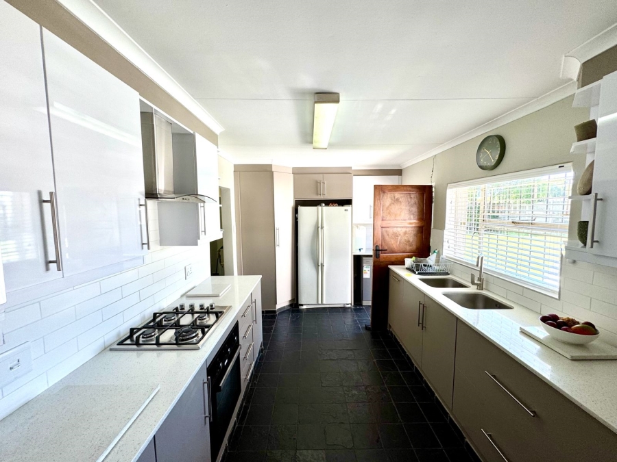 4 Bedroom Property for Sale in Cosmosrand Mpumalanga