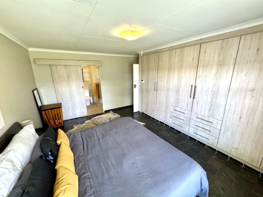 4 Bedroom Property for Sale in Cosmosrand Mpumalanga