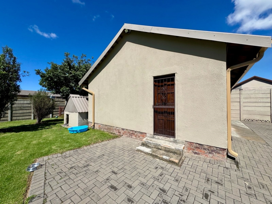 4 Bedroom Property for Sale in Cosmosrand Mpumalanga