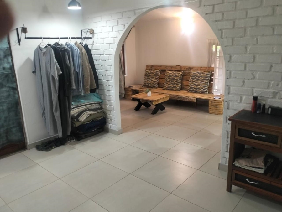 6 Bedroom Property for Sale in Trichardt Mpumalanga