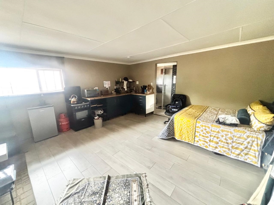 6 Bedroom Property for Sale in Trichardt Mpumalanga