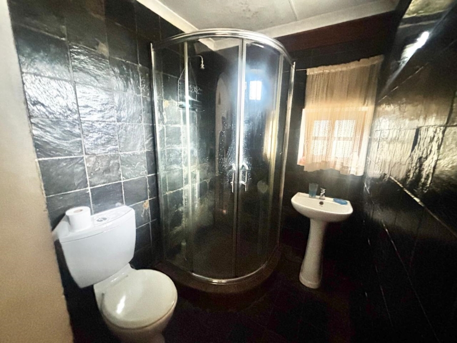6 Bedroom Property for Sale in Trichardt Mpumalanga