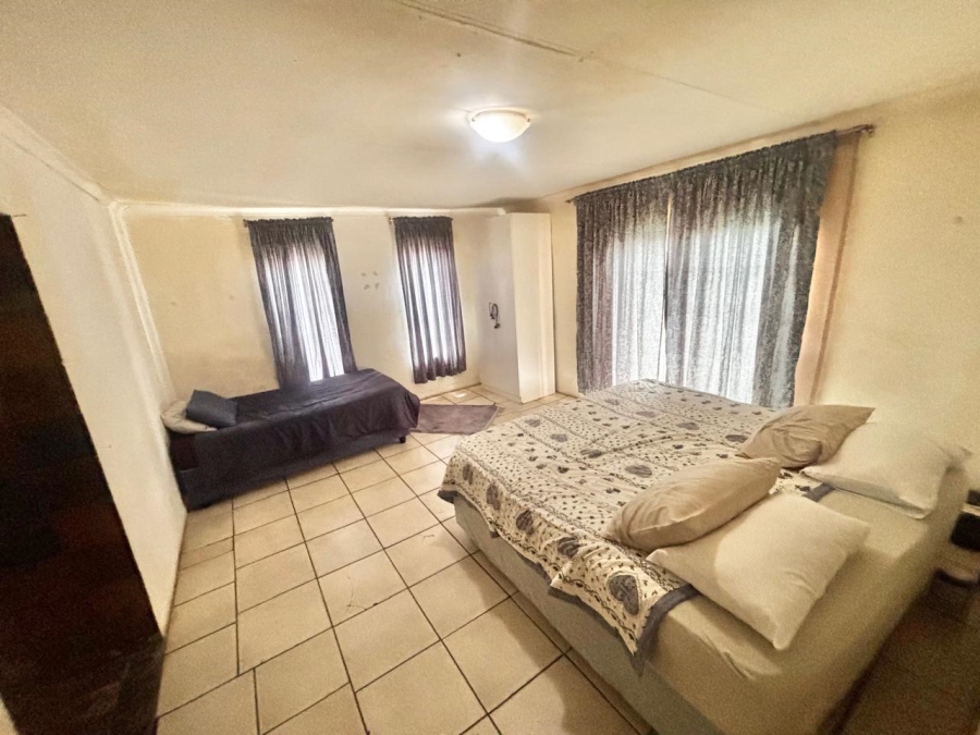 6 Bedroom Property for Sale in Trichardt Mpumalanga