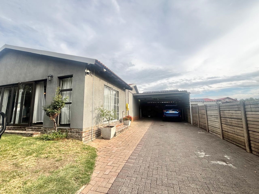 4 Bedroom Property for Sale in Kruinpark Mpumalanga