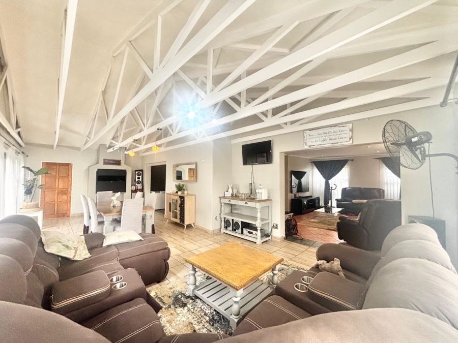 4 Bedroom Property for Sale in Kruinpark Mpumalanga