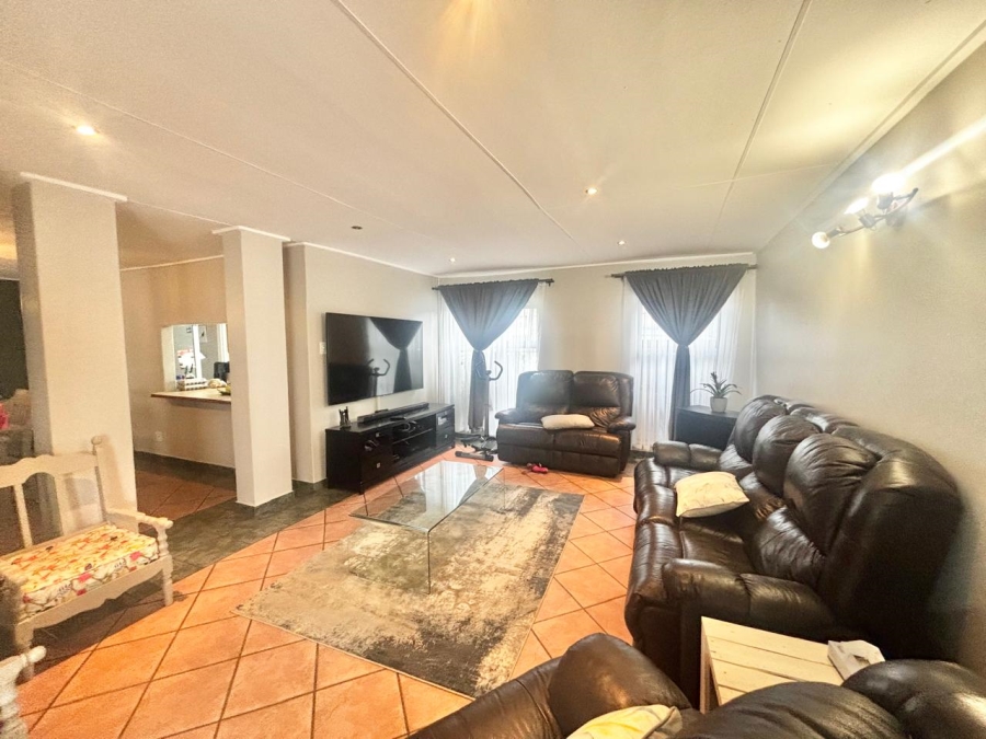 4 Bedroom Property for Sale in Kruinpark Mpumalanga