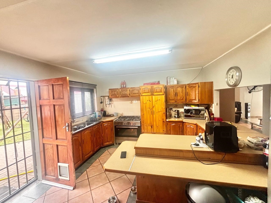 4 Bedroom Property for Sale in Kruinpark Mpumalanga
