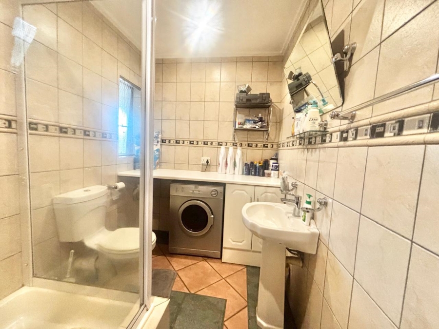 4 Bedroom Property for Sale in Kruinpark Mpumalanga