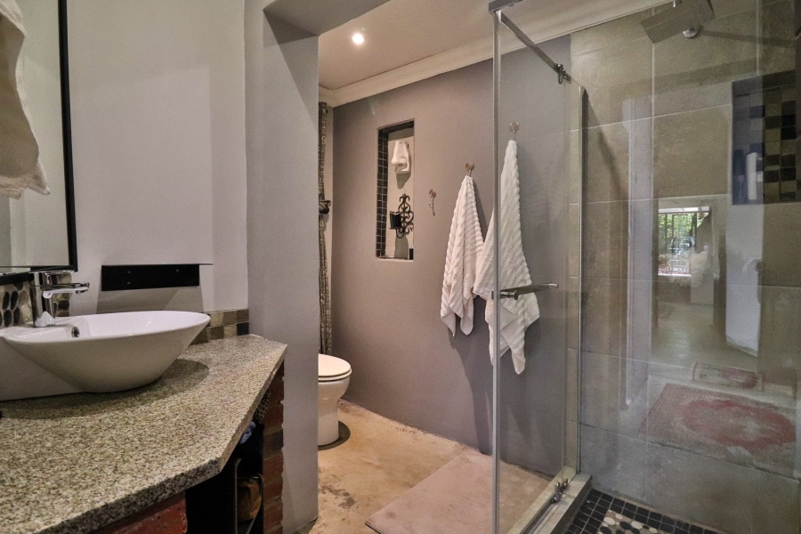 5 Bedroom Property for Sale in West Acres Mpumalanga