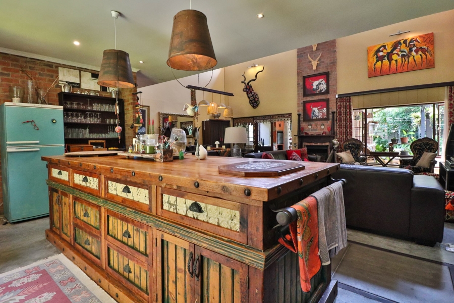 5 Bedroom Property for Sale in West Acres Mpumalanga