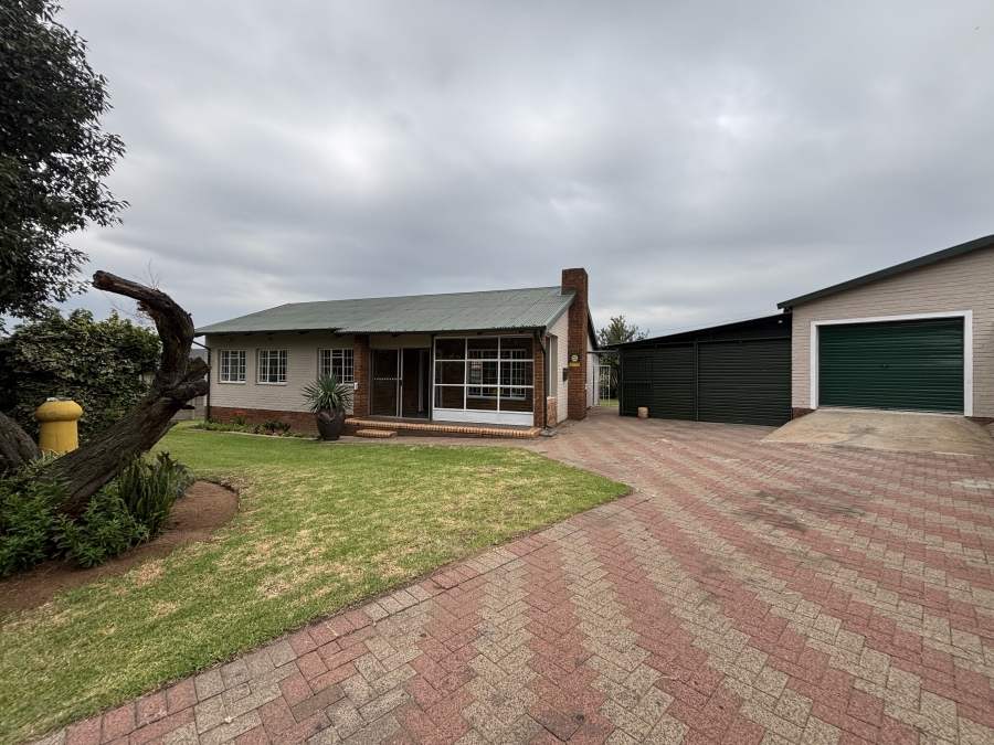 3 Bedroom Property for Sale in Witbank Ext 16 Mpumalanga