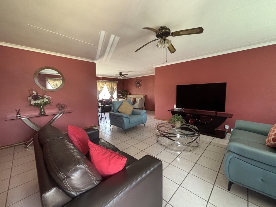 3 Bedroom Property for Sale in Reyno Ridge Mpumalanga