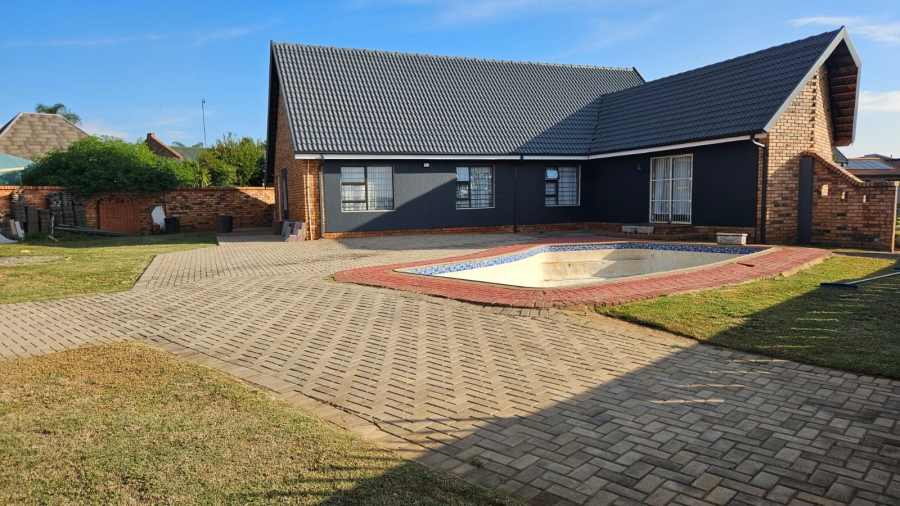 4 Bedroom Property for Sale in Dennesig Mpumalanga