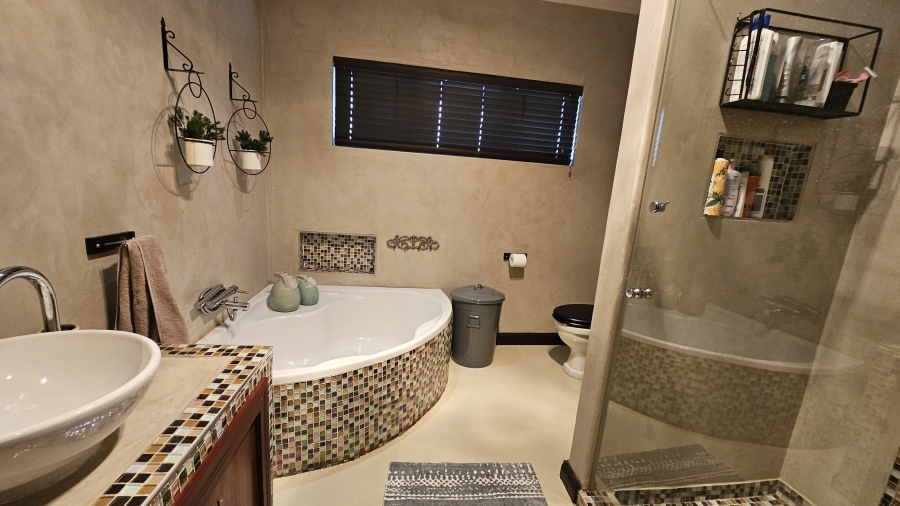 4 Bedroom Property for Sale in Reyno Ridge Mpumalanga