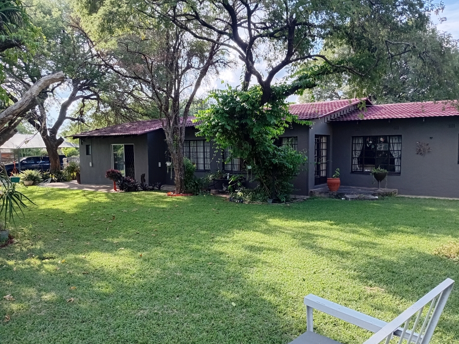 3 Bedroom Property for Sale in Hectorspruit Mpumalanga