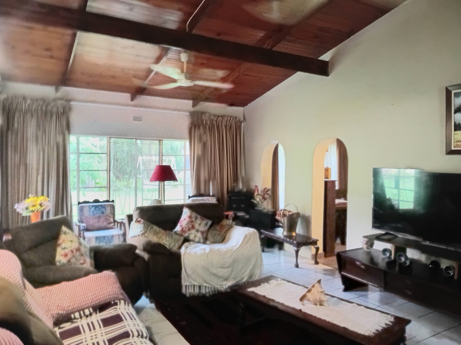 3 Bedroom Property for Sale in Hectorspruit Mpumalanga