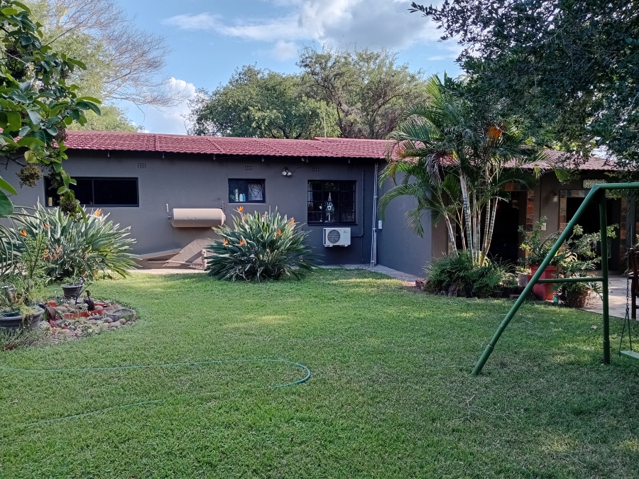 3 Bedroom Property for Sale in Hectorspruit Mpumalanga