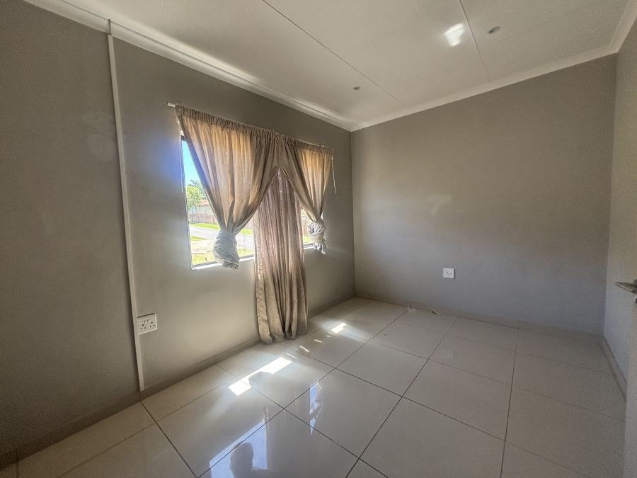 3 Bedroom Property for Sale in Jackaroo Park Mpumalanga