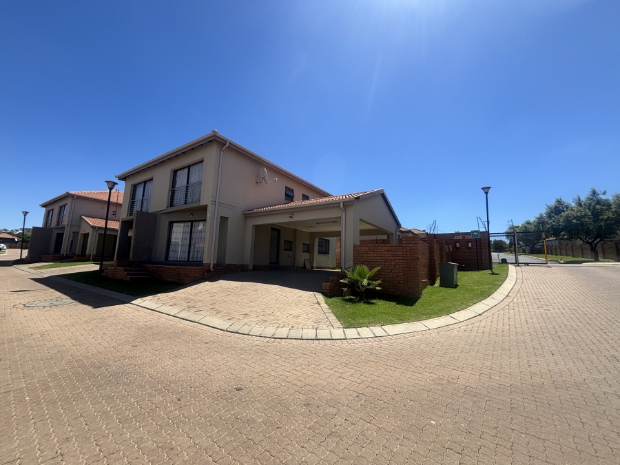 3 Bedroom Property for Sale in Jackaroo Park Mpumalanga