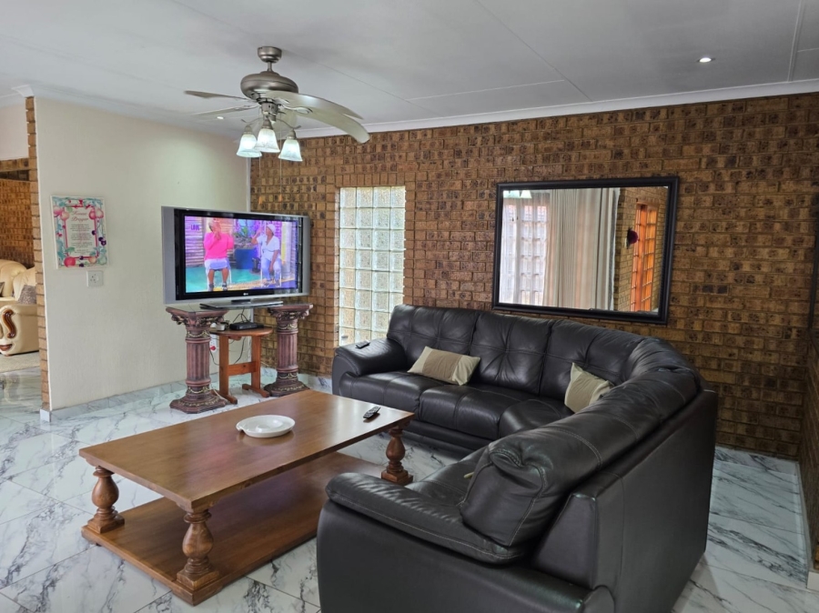 4 Bedroom Property for Sale in Aerorand Mpumalanga