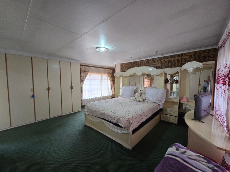 4 Bedroom Property for Sale in Aerorand Mpumalanga