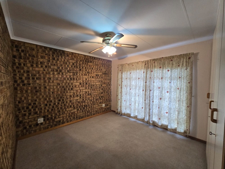 4 Bedroom Property for Sale in Aerorand Mpumalanga