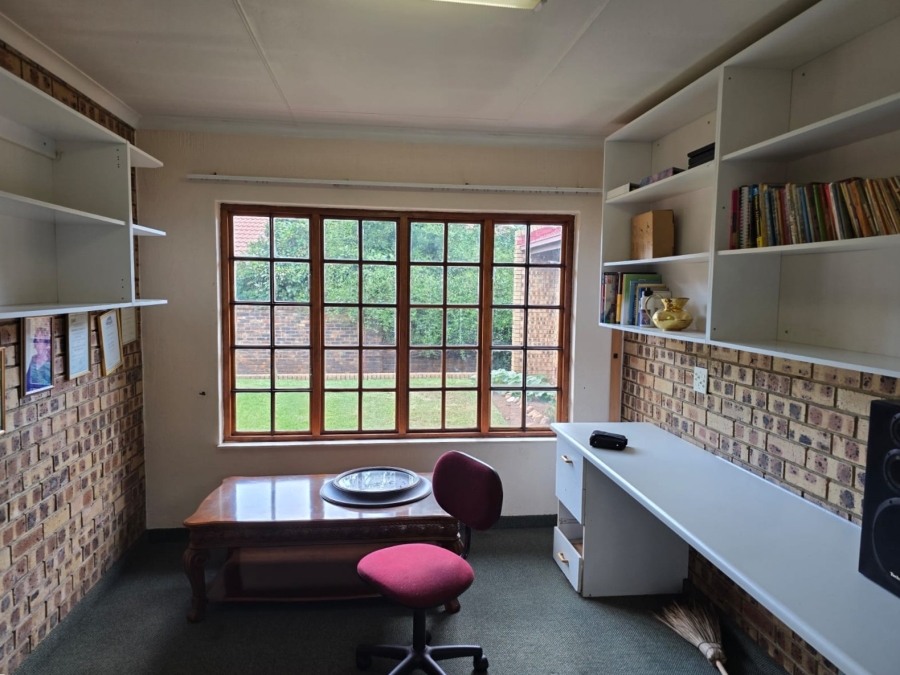 4 Bedroom Property for Sale in Aerorand Mpumalanga