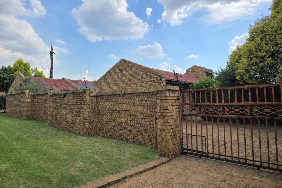 4 Bedroom Property for Sale in Aerorand Mpumalanga
