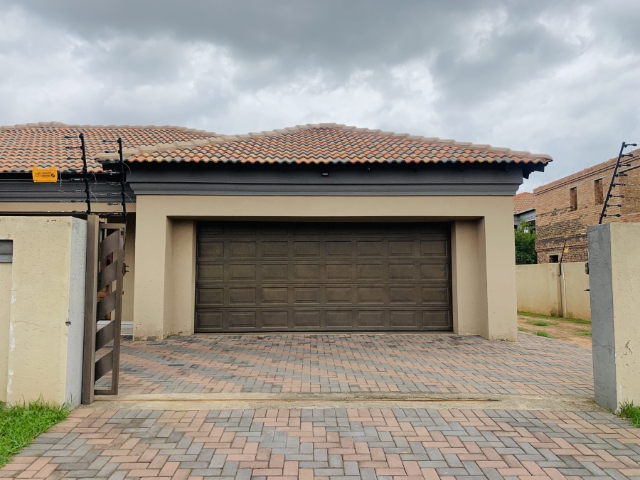4 Bedroom Property for Sale in Aerorand Mpumalanga