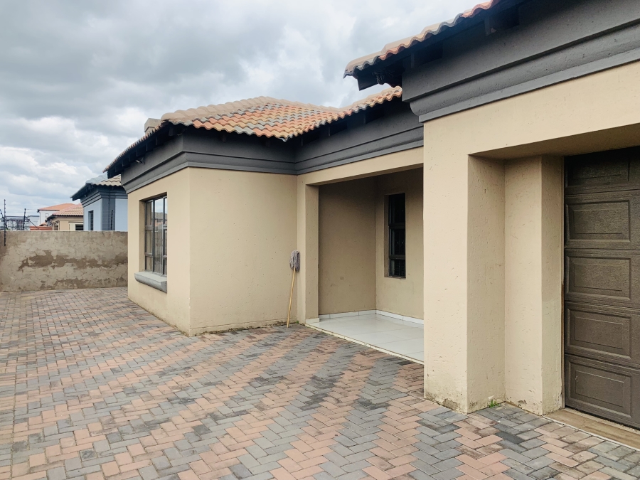 4 Bedroom Property for Sale in Aerorand Mpumalanga