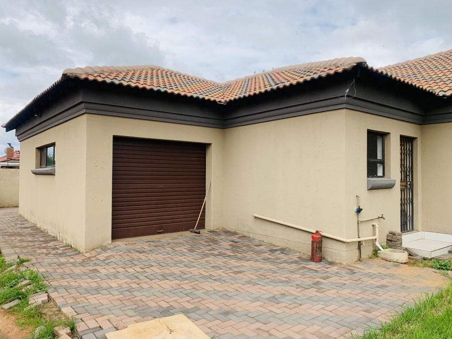 4 Bedroom Property for Sale in Aerorand Mpumalanga