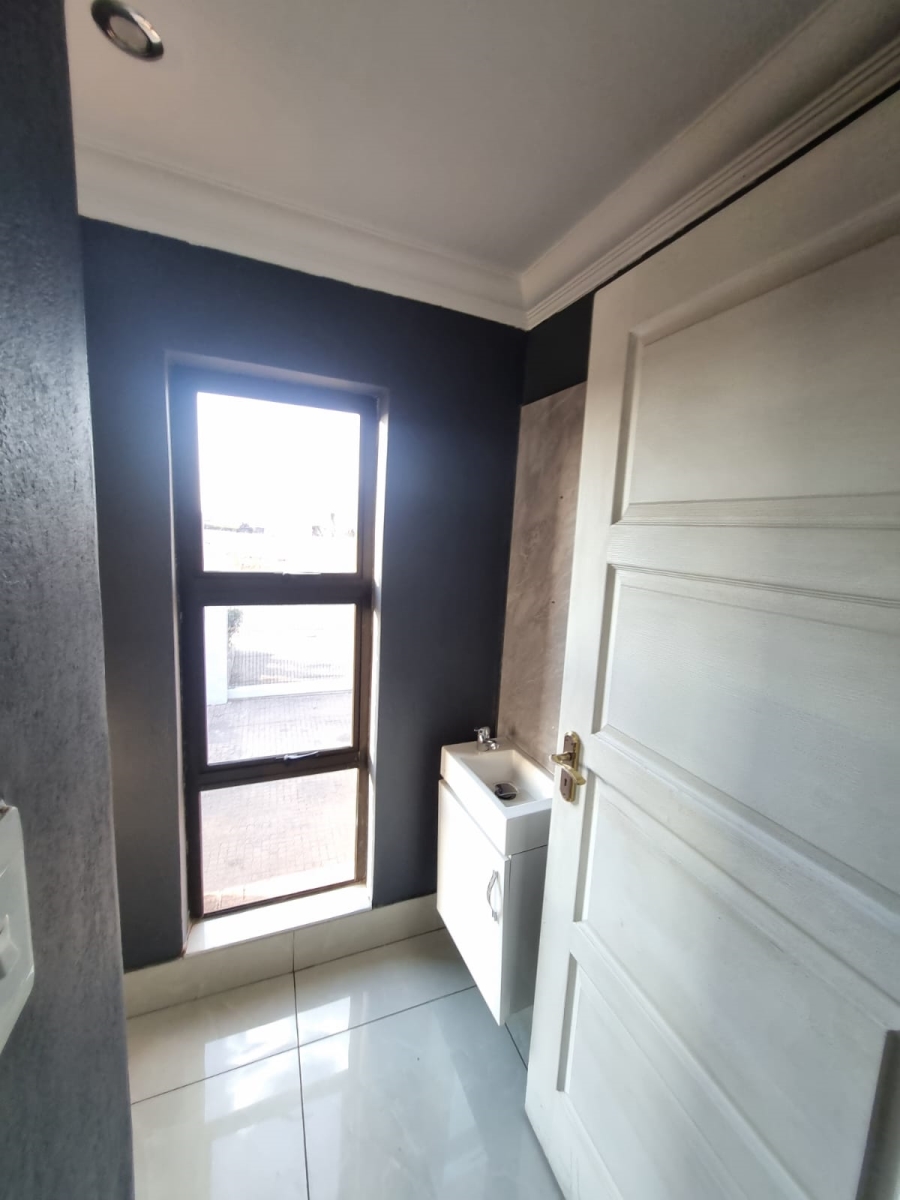 Commercial Property for Sale in SAE Business Park Mpumalanga