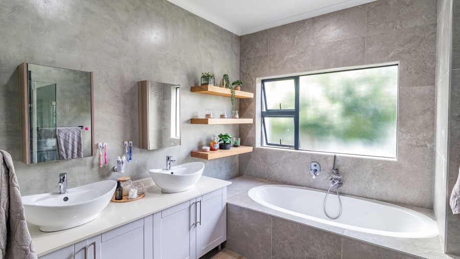 4 Bedroom Property for Sale in The Rest Nature Estate Mpumalanga