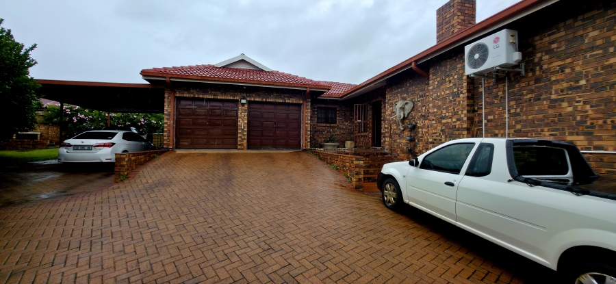 4 Bedroom Property for Sale in Reyno Ridge Mpumalanga