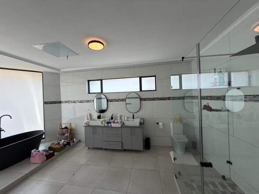 5 Bedroom Property for Sale in Drum Rock Mpumalanga