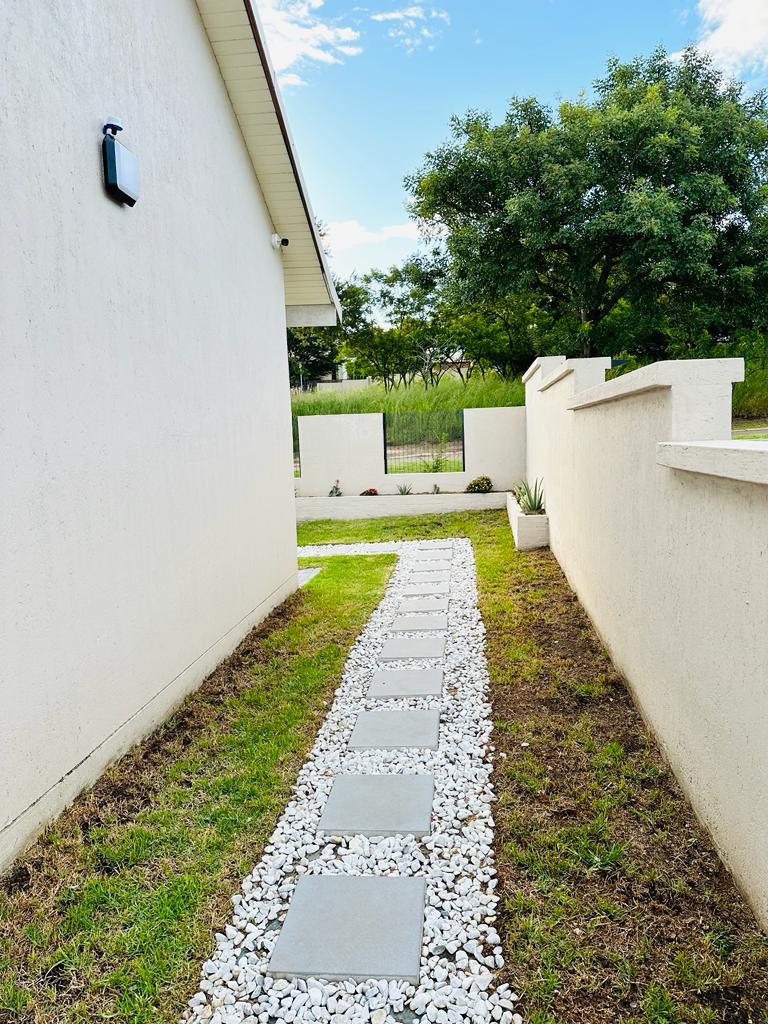 5 Bedroom Property for Sale in Drum Rock Mpumalanga