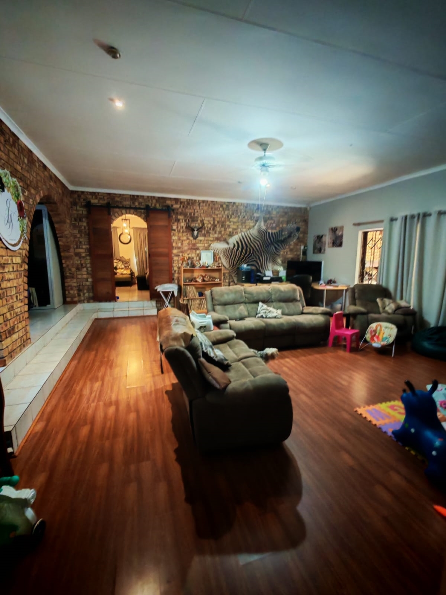 4 Bedroom Property for Sale in Sonheuwel Mpumalanga